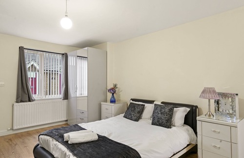 Luton Appartement | LT Properties Lovely Studio Apartment