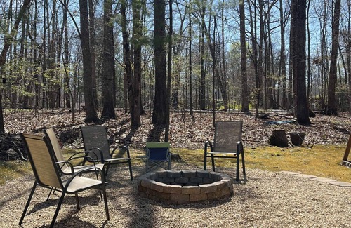 Forest Maison | LU Commencement Rental - Easy 15 minute drive to LU campus.