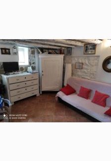 Cres Maison | Lubenice-Rodinis Room and Apartment