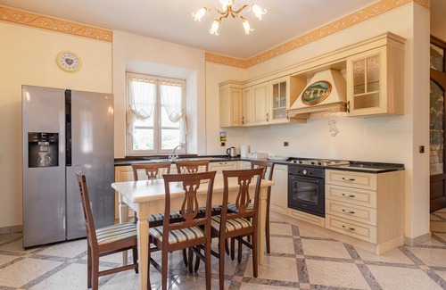 Diecimo Maison | Lucca Franco's Villa