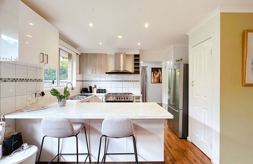 Frankston Maison | Lucerne Escape/12min to Beach/4Bedroom/Workplace