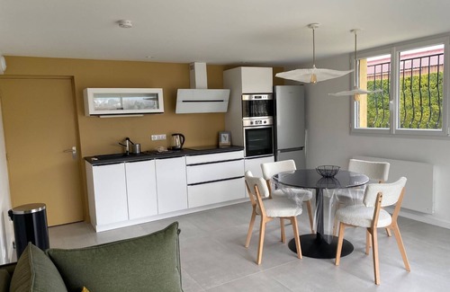 Teilhard Appartement | "Luci" Beaumont, Apt 5mm Zenith, Artenium de ceyrat, Cézeaux, CHRU, A75 proche.
