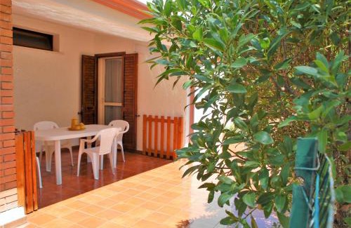 Porto Pino Maison | Lucia Holiday House Porto Pino