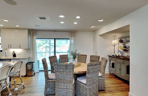 Seagrove Beach Maison | Lucky 7 Beach | Near Beach, Private Pool, Golf Cart + Bicycles