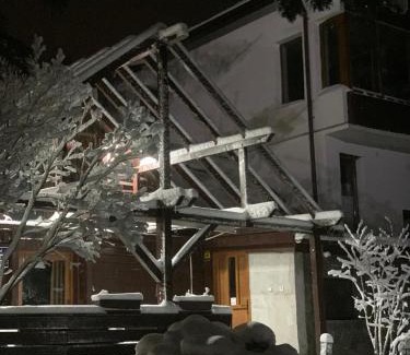 Poiana Tapului Chalet De Ski | Lucomi Chalet - For groups - 5 bedrooms