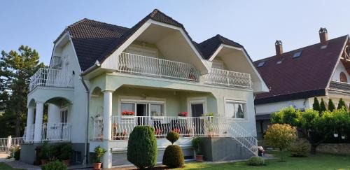 Balatonfured Appartement | Ludika Vendégház