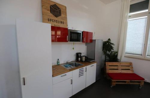 Friedrichshain Appartement | Luftiges Upcycling Studio im EG - Zentral
