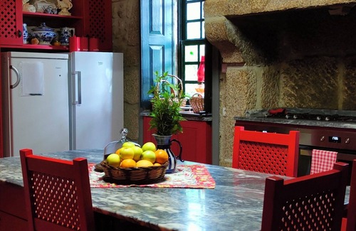 Melo Autre | Lugar da Pedra Alta - B&B and EcoTourism - Back to nature