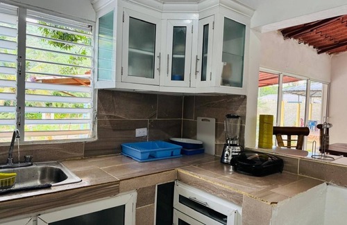 Piedra Blanca Maison | lugar lleno de paz con 4 habitaciones, piscina y rio dentro de la propiedad