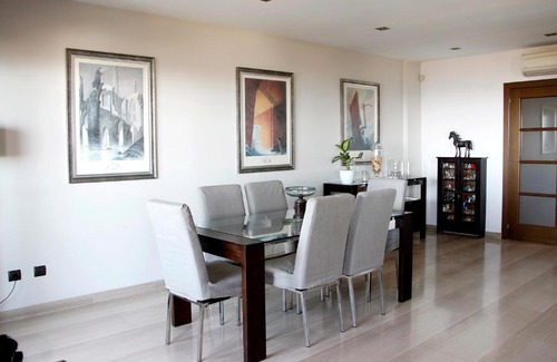 Torreblanca Appartement | Lujoso apartamento ático dúplex con vistas al mar y Fuengirola