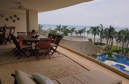 Boulevard Barra Vieja Appartement | Lujoso Departamento en frente de la playa / Grand appartement en face de la plage