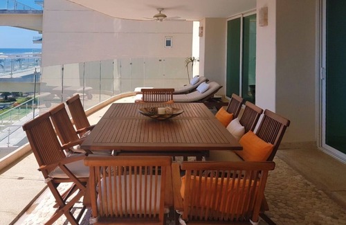 Boulevard Barra Vieja Appartement | Lujoso Departamento en frente de la playa / Grand appartement en face de la plage