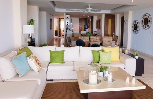 Boulevard Barra Vieja Appartement | Lujoso Departamento en frente de la playa / Grand appartement en face de la plage