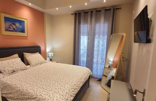 Athens Appartement | LUKAS-2 B/R LUXURIOUS FLAT WITH VERANDA