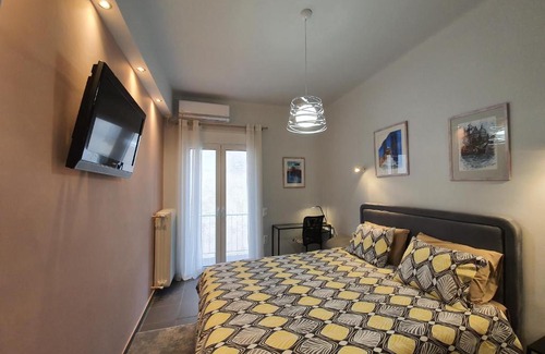 Athens Appartement | LUKAS-2 B/R LUXURIOUS FLAT WITH VERANDA
