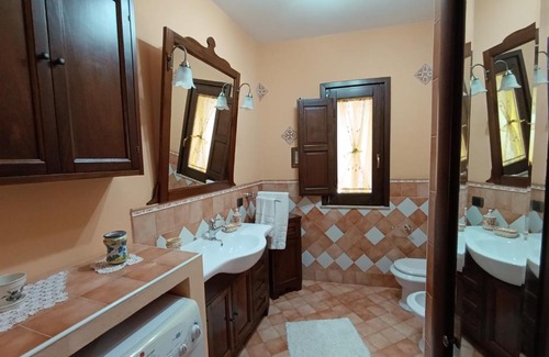 Castelbuono Maison | Luma Guest House