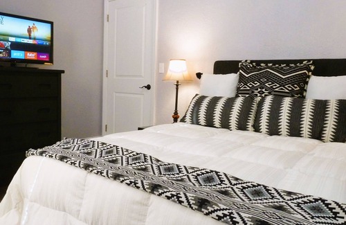 Mount Holly Maison | Lumberton Comfort - Perfect for Extended Stays
