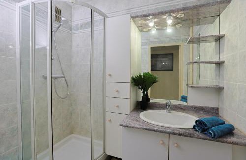 Rive-de-Gier Appartement | Lumière et Espace, Lyon et Pilat à votre Portée