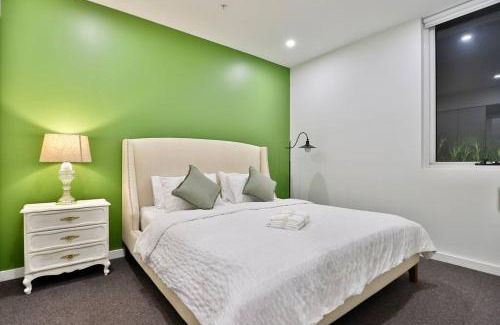 Leichhardt Appartement | Lumière Sanctuary - Antique Elegance with Parking