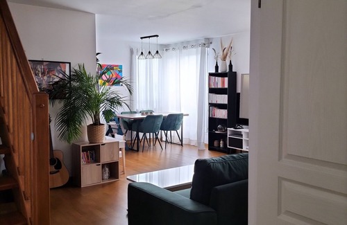 Conflans-Sainte-Honorine Appartement | Lumineux duplex à 2 minutes de la gare et 10 mins des quais de Seine