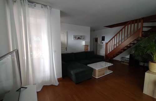 Conflans-Sainte-Honorine Appartement | Lumineux duplex à 2 minutes de la gare et 10 mins des quais de Seine