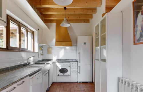 Hecho Chalet De Ski | Luminosa Casa con Jardín en Hecho