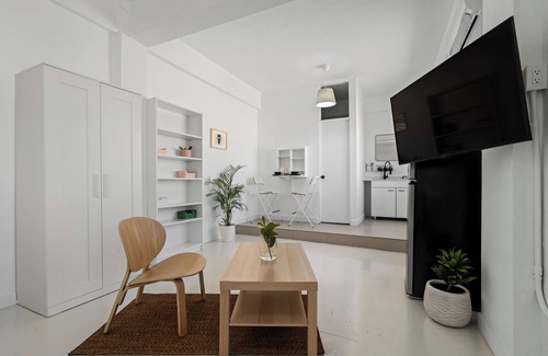 Hipodromo Appartement | Luna - Acogedor Refugio en Santurce — Cálido y Estiloso