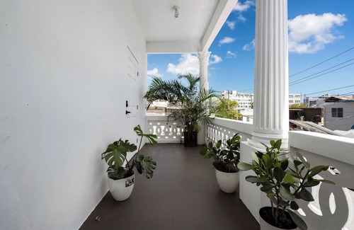 Hipodromo Appartement | Luna - Acogedor Refugio en Santurce — Cálido y Estiloso
