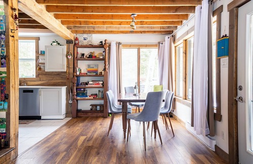 Sainte-Beatrix Chalet De Ski | Luna Cottage - Peaceful forest and calm river