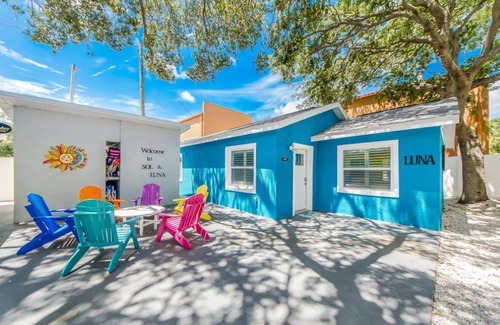 Independence Square Cottage | LUNA Cottage, Best Experience in IRB, new AC, totally remodeled, free parking