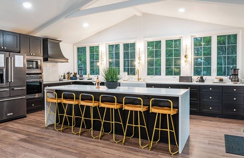Leeds Maison | Luna Cove: Premier Hudson Valley Getaway
