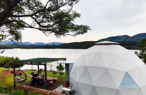 Joanopolis Chalet De Ski | Lunar Home Pé na Água