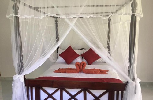 Unawatuna Maison | Lush Green Villa