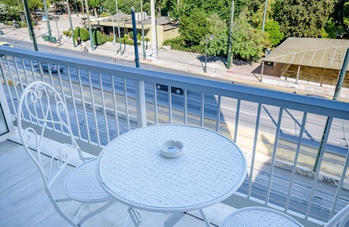 Athens City Centre Appartement | Lush Sapphire apt. steps from the Acropolis!