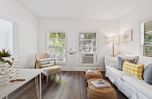 Northwood Shores Cottage | Lush Tropical Sanctuary in Historic Northwood ,WPB!
