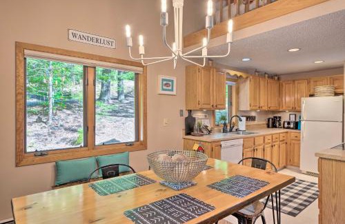 North Conway Maison | Lush, Woodsy Cabin Less Than 2 Mi to Cranmore Resort!