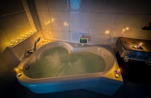 San Salvario Appartement | Lusso & Relax - 3 Camere, Jacuzzi, Parcheggio