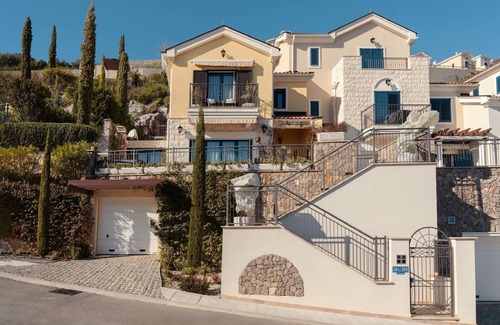 Seoca Maison | Lustica Bay Luxury 2-bedroom townhome in awesome Radovići.