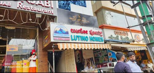 Krishnarajapura Hôtel | LUTINO HOMES opposite to D Mart Ramurthynagar