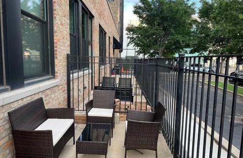 Near South Side Appartement | Luxéry Stay "Hollywood" Downtown/McCormick/WinTrust Area