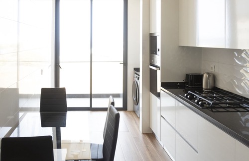 Praia Appartement | Lux 3-BR: Panoramic Sea View & Rooftop Pool