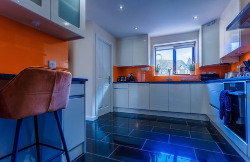 Milton Keynes Maison | Lux 5 bedroom Ulverston House with free parking