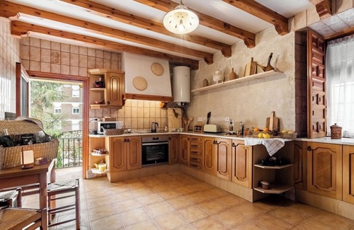 Carabana Maison | Lux 5BR Villa. Pool, WineCellar,Gardens,Games and BBQ