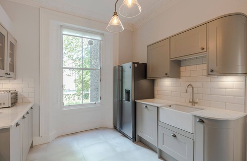 St. Pancras and Somers Town Appartement | Lux and Spacious 4 Bedroom 2 Bathroom apt Camden Town