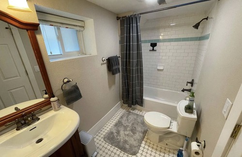 Curtis Park Maison | Lux Bach Retreat: Prime Location, 420ok! Sleeps 20