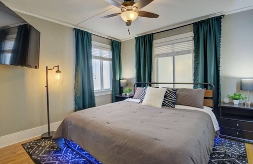Curtis Park Maison | Lux Bach Retreat: Prime Location, 420ok! Sleeps 20
