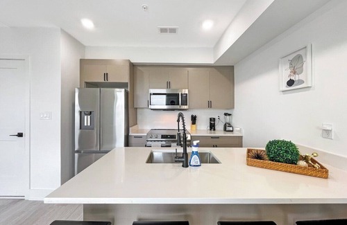 Brookland Lit Et Petit-Déjeuner | LUX Brookland Penthouse | RoofDeck | Skyline View