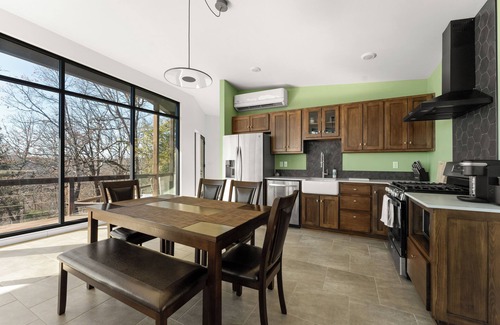 Harrison Cabine | Lux Cabin Mountain Escape - Scenic Views, River, Hiking, Kayaking