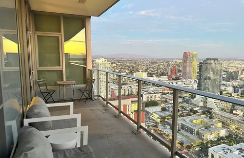 Civic Core Appartement | Lux Downtown SD ~ Skyline ~ Gaslamp & Petco Park
