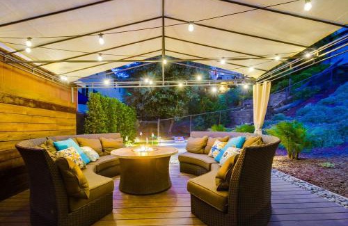 Middletown Maison | Lux Escape 3: Views Spa Games Safari Tent Golf